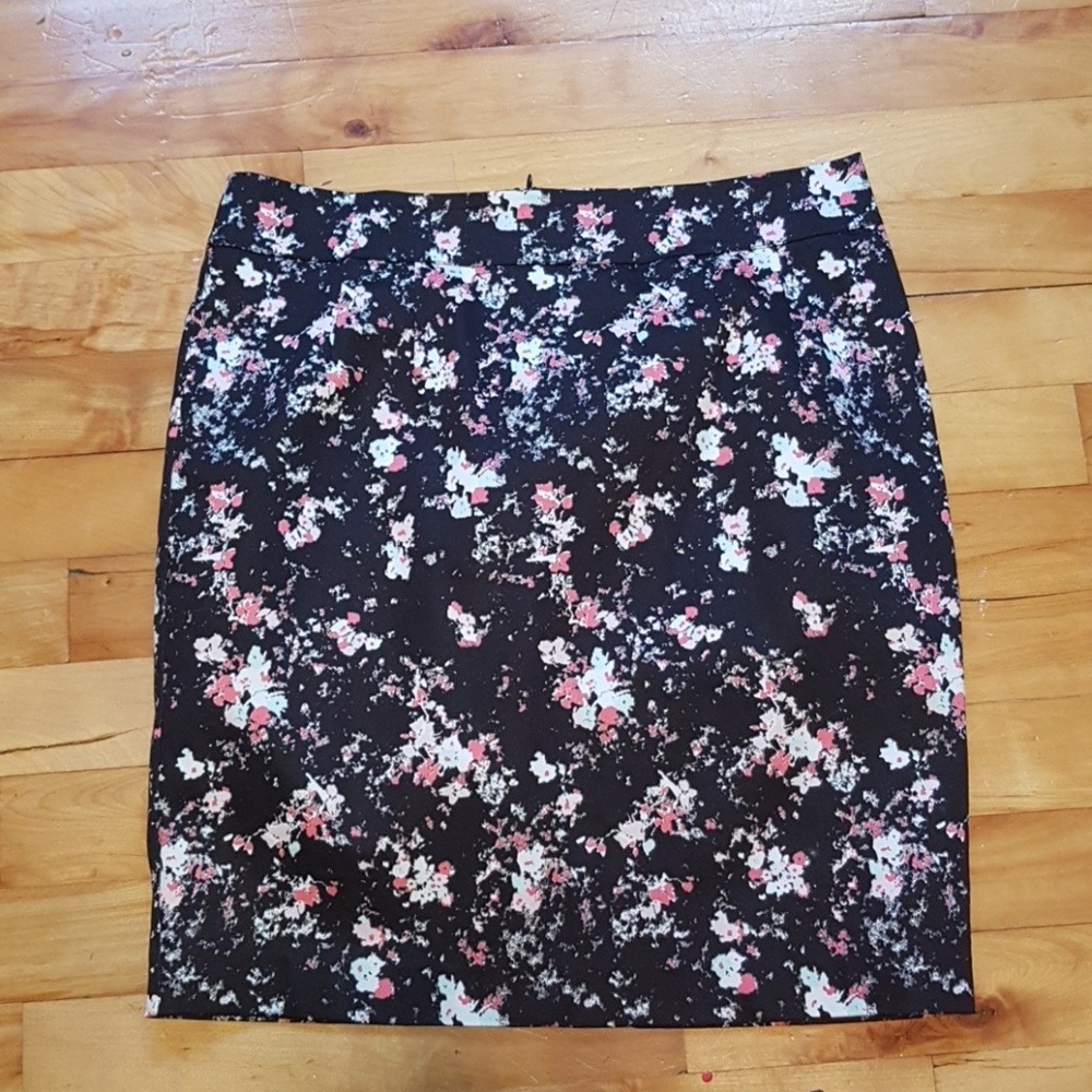 Black flowered skirt